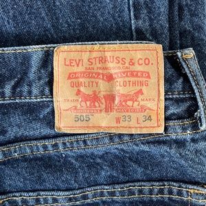 Levi 505 Regular Fit Jeans 33/34 EUC